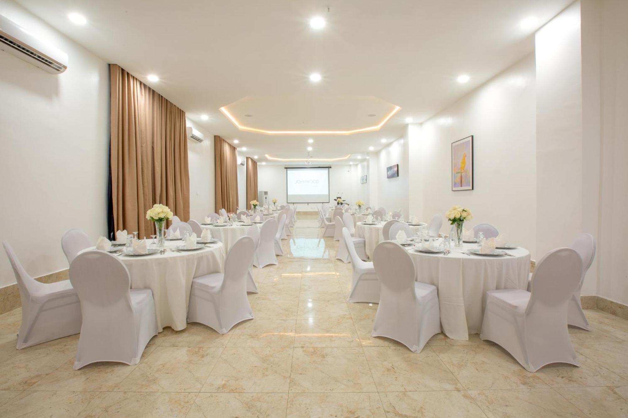 Johnwood Hotel By Bolton Abuja Dış mekan fotoğraf